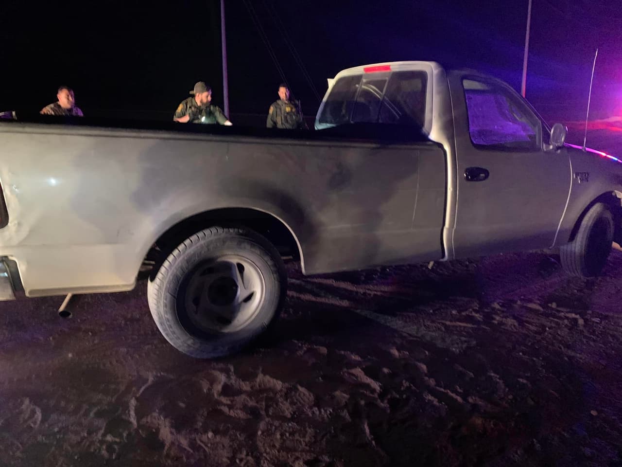 Luego de salir los indocumentados huyeron a pie.