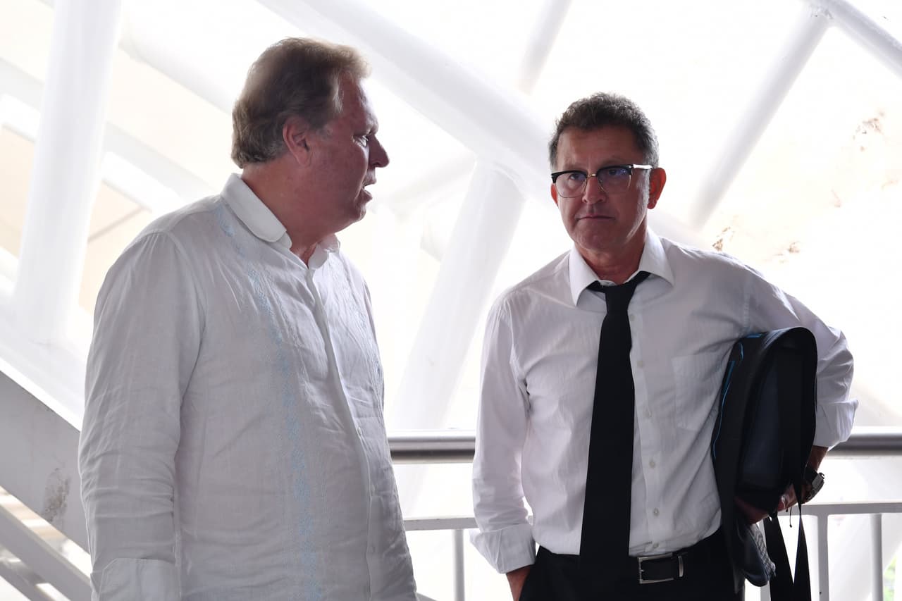 Familiares, amigos, exjugadores y aficionados le dieron el último adiós a Freddy Rincón en el Estadio Pascual Guerrero de Cali.