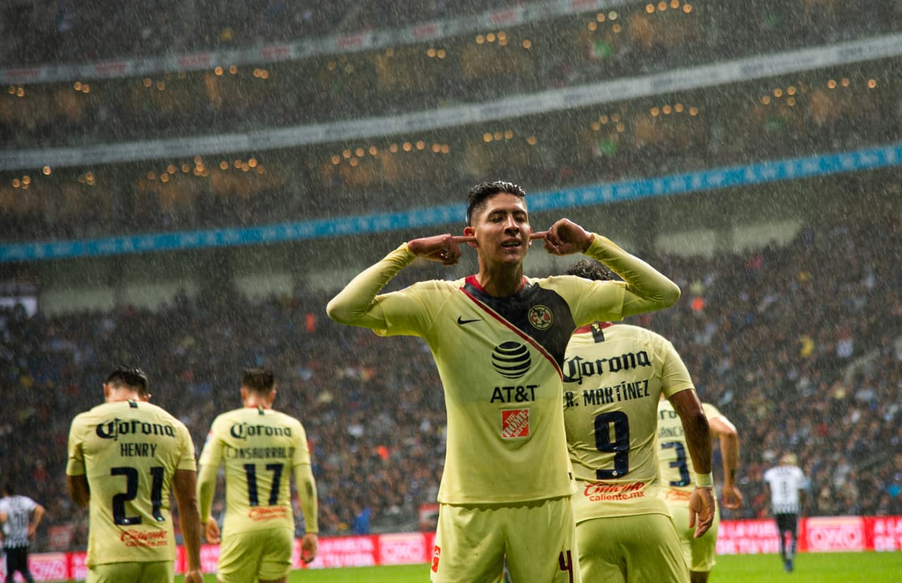 Defensa: Édson Álvarez (América)