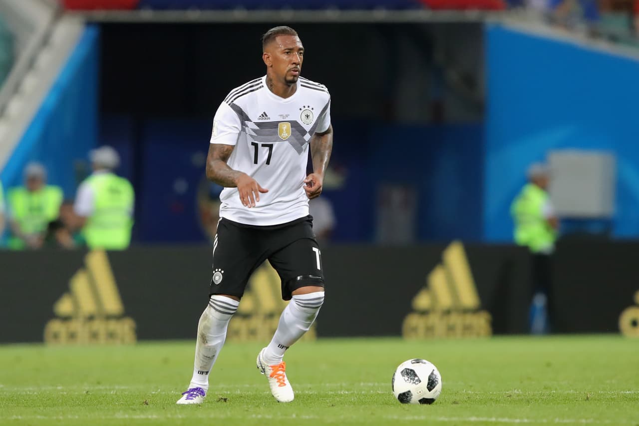 Defensa central: Jerome Boateng (Alemania) - Los dos partidos que jugó dejó muchas dudas. En el primero fue superado por los delanteros mexicanos y en el segundo, si bien no estaba fallando, cerró el partido con una expulsión.