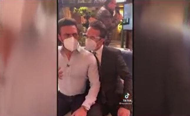 Algunos los tacharon de no ser sensibles ante las 
<b><a href="https://www.univision.com/shows/el-gordo-y-la-flaca/lili-estefan-habla-joven-publico-foto-vicente-fernandez" target="_blank">denuncias de las presuntas víctimas</a></b> y otros más los señalaron de frivolizar la violencia de género.
<br>