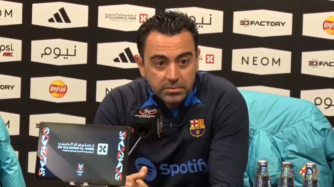 Xavi Hernández espera que Memphis Depay no deje al Barcelona