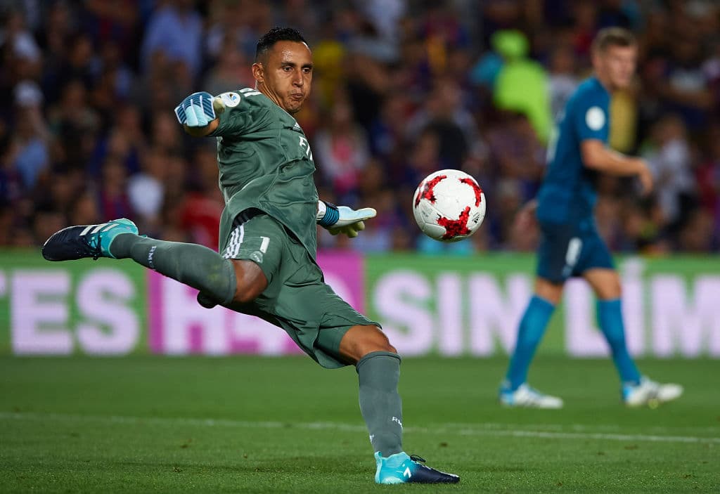 Durante sus años con el Real Madrid, Keylos ganó una Liga, una Supercopa de España, tres Champions Leagues, tres Supercopas de Europa y cuatro Mundiales de Clubes.