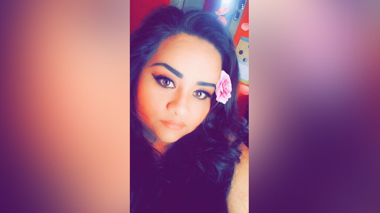 “Se enfermó le dio una tos, luego un día nada más tuvo fiebre, le dolía su cuerpo y estuvo como cuatro días así”, 
<b><a href="https://www.univision.com/local/houston-kxln/nos-dejo-un-vacio-muy-grande-hispano-pierde-a-su-esposa-por-coronavirus-y-ahora-teme-por-su-bebe-recien-nacido">dijo Alfredo</a></b> a Univision 45 y describió a Juanita como una esposa y madre ejemplar.