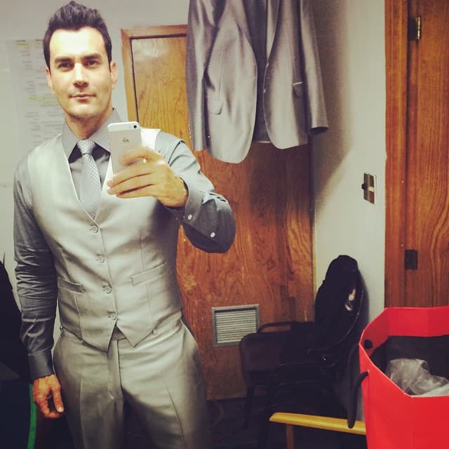 También es un amante y protector de los animales.