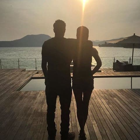 Victoria y David disfrutando de la hermosa vista de Valle de Bravo.