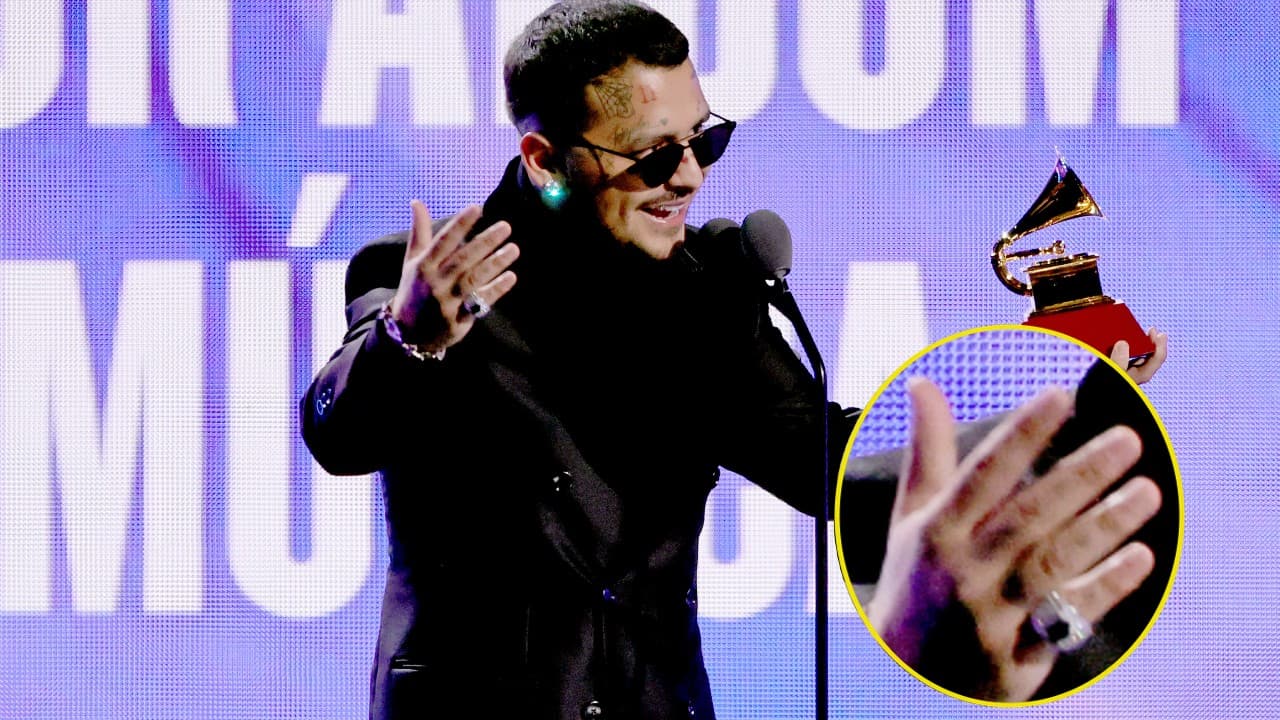 Con este anillo Nodal recibió su Latin GRAMMY por Mejor Álbum de Música Ranchera/Mariachi.