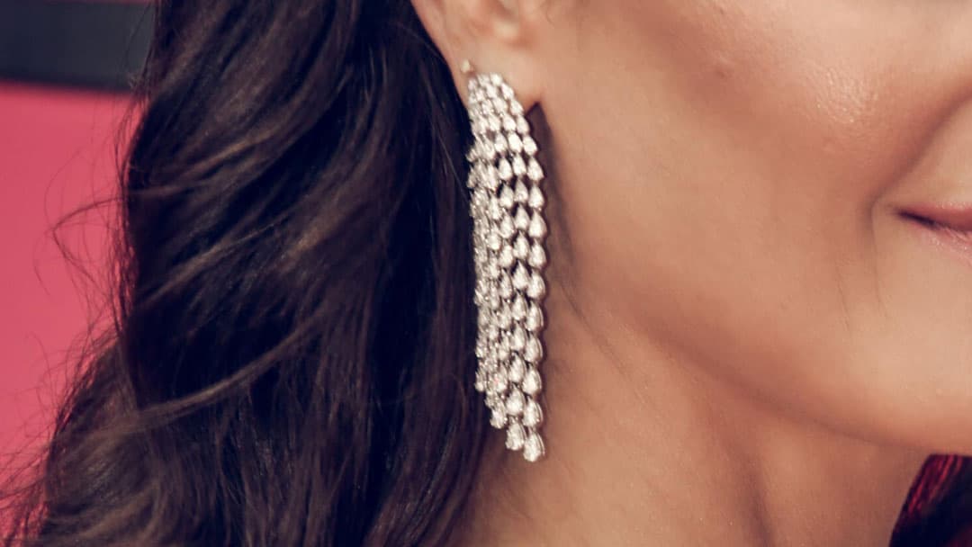 La conductora lució joyas diseñadas por Patricia Robalino.