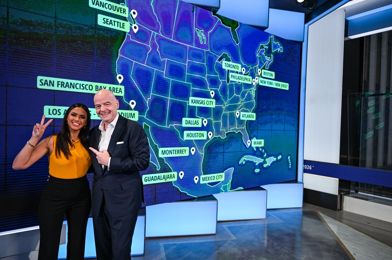 ¡Todo listo! De la mano de Gianni Infantino, Víctor Montagliani y Becky G, la FIFA dio a conocer las 16 sedes y estadios que albergarán la Copa del Mundo 2026.