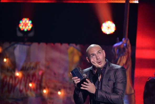 Hace un año se llevó el premio Ídolo de la Juventud por su gran aporte musical.