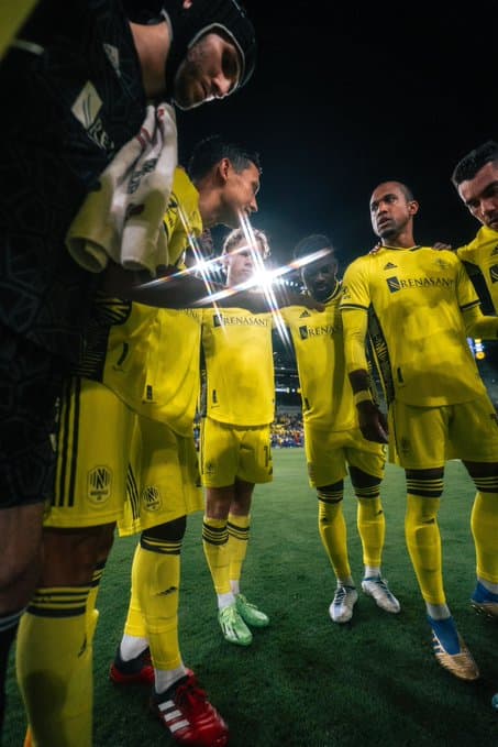 América no pudo derrotar a Nashville en la Leagues Cup Showcase por la vía de la tanda de penales. Nashville inició ganando a los seis minutos y aumentó el conteo a dos antes del cuarto de hora gracias a Bauer y Haakenson, respectivamente.