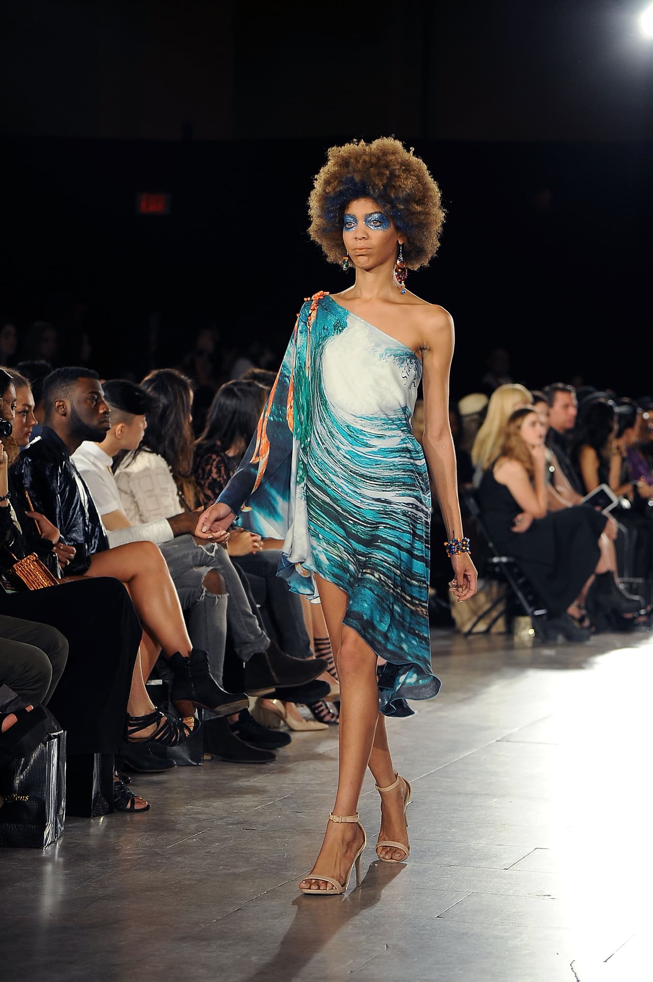 El diseñador sudafricano Hendrik Vermeulen, vino con todo en su show, e implantó perfectamente su cultura en cada uno de sus diseños.