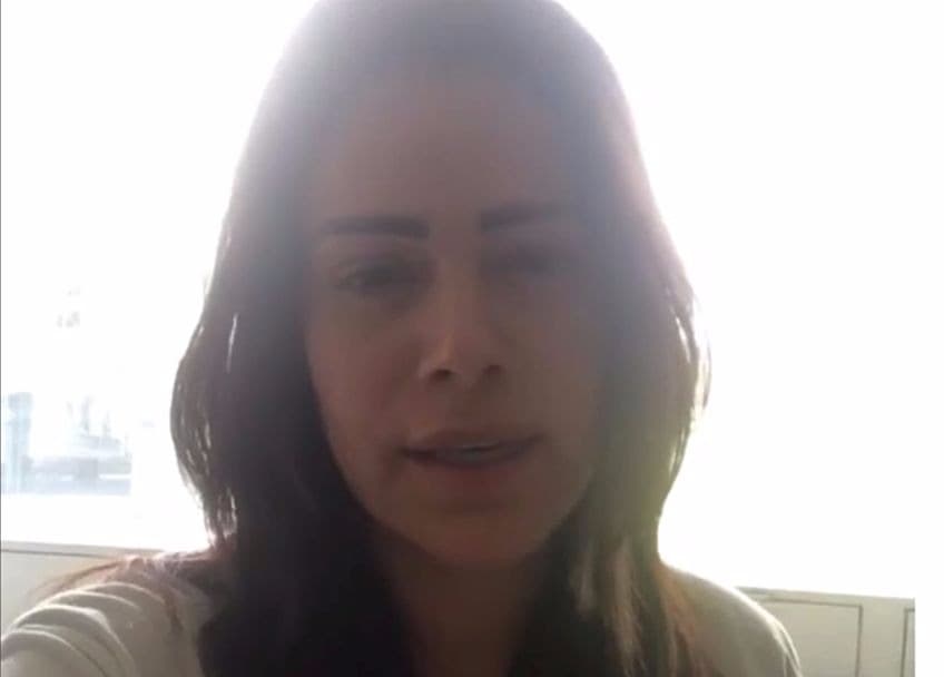 A
<b> <a href="http://www.univision.com/temas/luz-elena-gonzalez">Luz Elena González</a></b>
<a href="http://www.univision.com/temas/luz-elena-gonzalez"> </a>tampoco le importó mostrarse al natural y así pedir a los mexicanos su colaboración para salir adelante después de este acontecimiento que dejó sin hogar a decenas de personas.