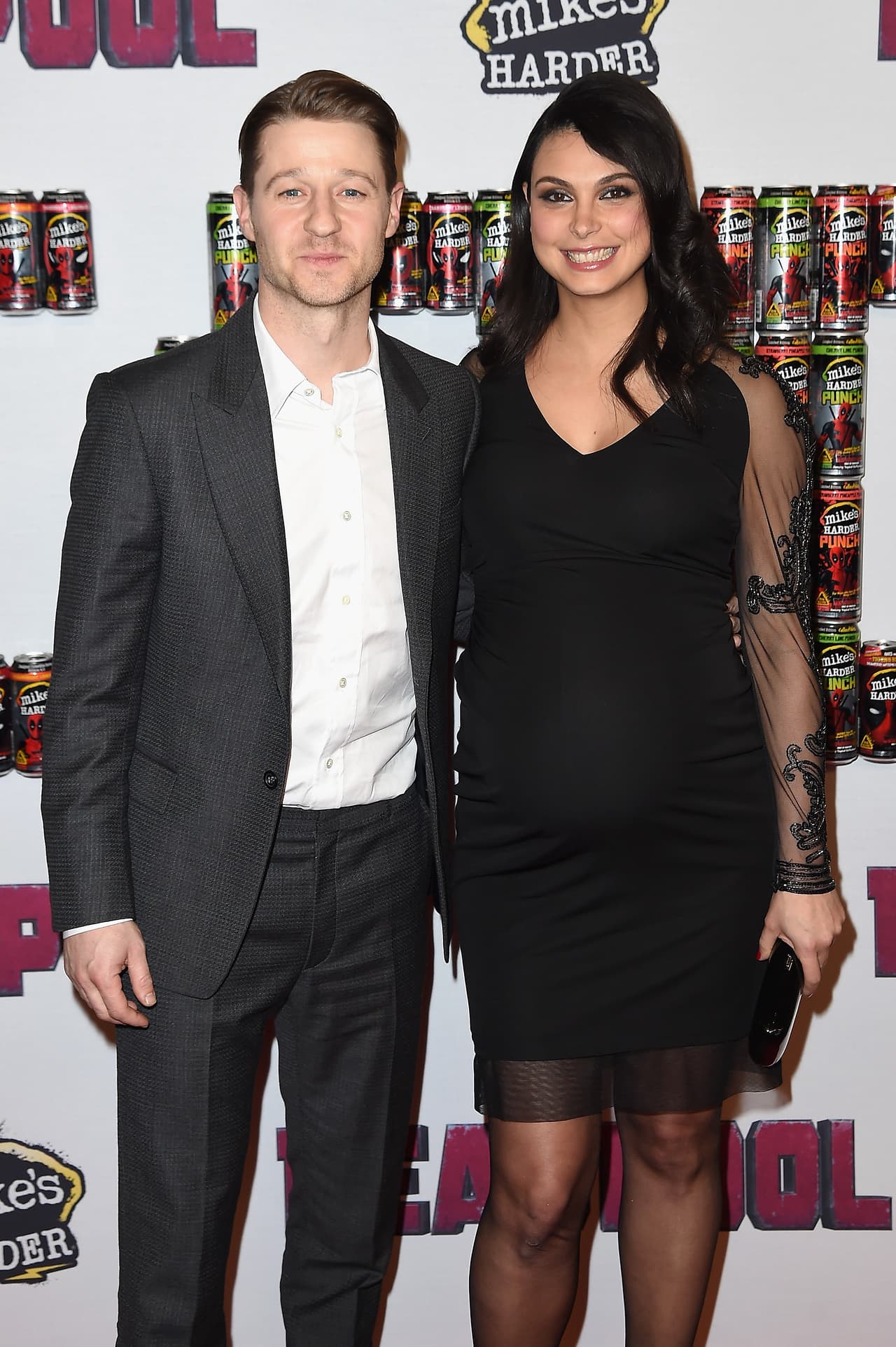 Morena Baccarin es mamá de una niña junto a Ben McKenzie