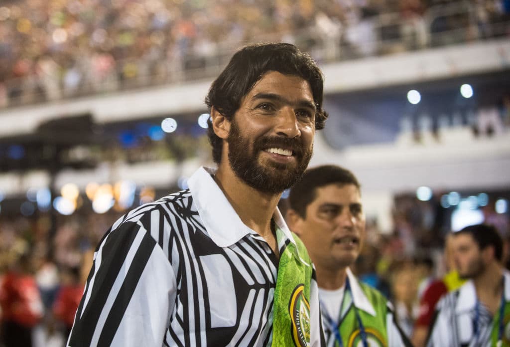 Sebastián Abreu jugará en su equipo 24 y está a un paso del récord Guinness