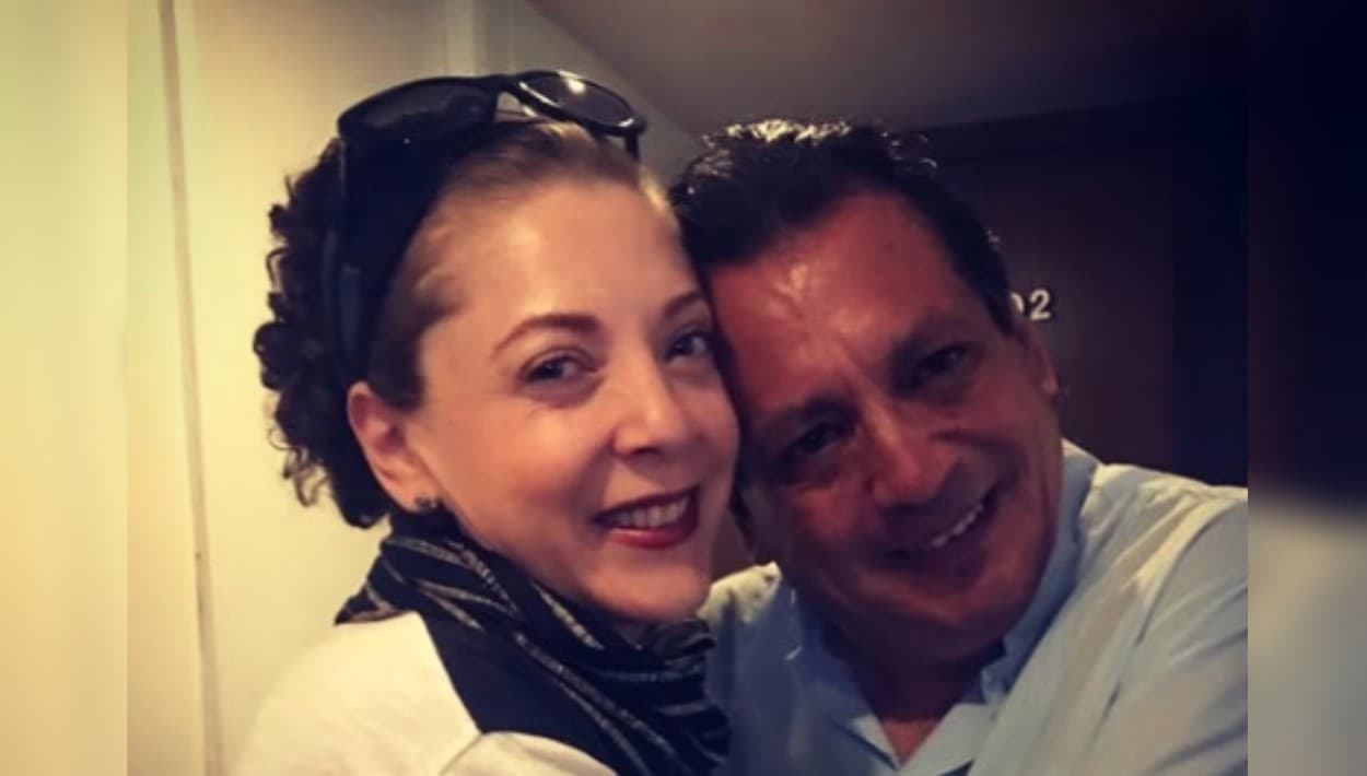 Según contó su único hermano, Víctor Manuel González, en entrevista con el programa mexicano 'Ventaneando', la actriz de 54 años "entró con una sonrisa al hospital" Ángeles, de Interlomas, en la Ciudad de México.