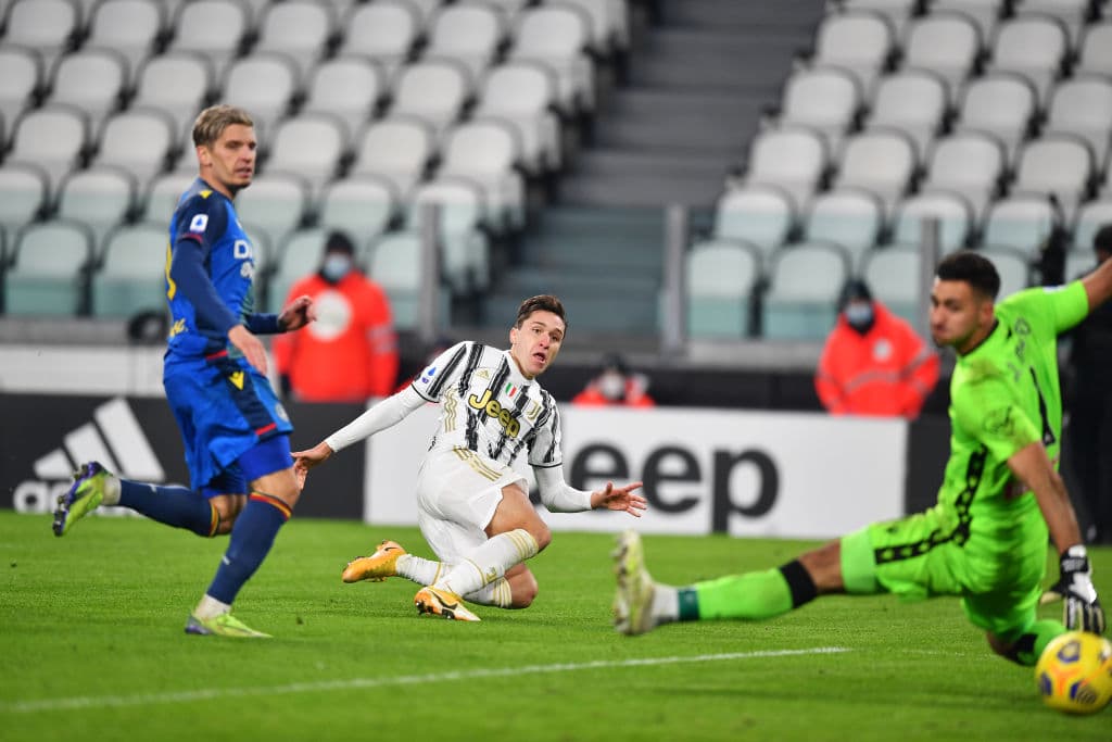 Juventus, sin piedad, goleó al Udinese 4-1. Con doblete de Cristiano Ronaldo y goles de Paulo Dybala y Chiesa, los de la Vecchia Signora suman puntos durante la Jornada 15 de la Serie A.