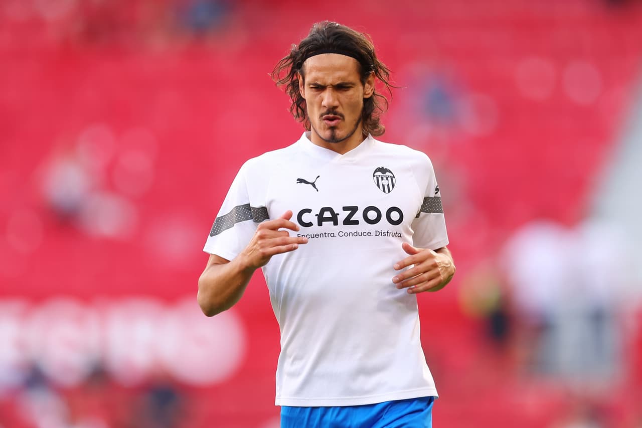 Edinson Cavani, figura de Uruguay, se recupera de su tobillo y ya pisa el césped