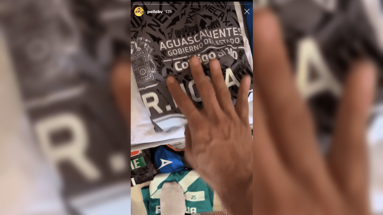 ¡Impresionante! Así se destaca la imponente colección del defensor mexicano.