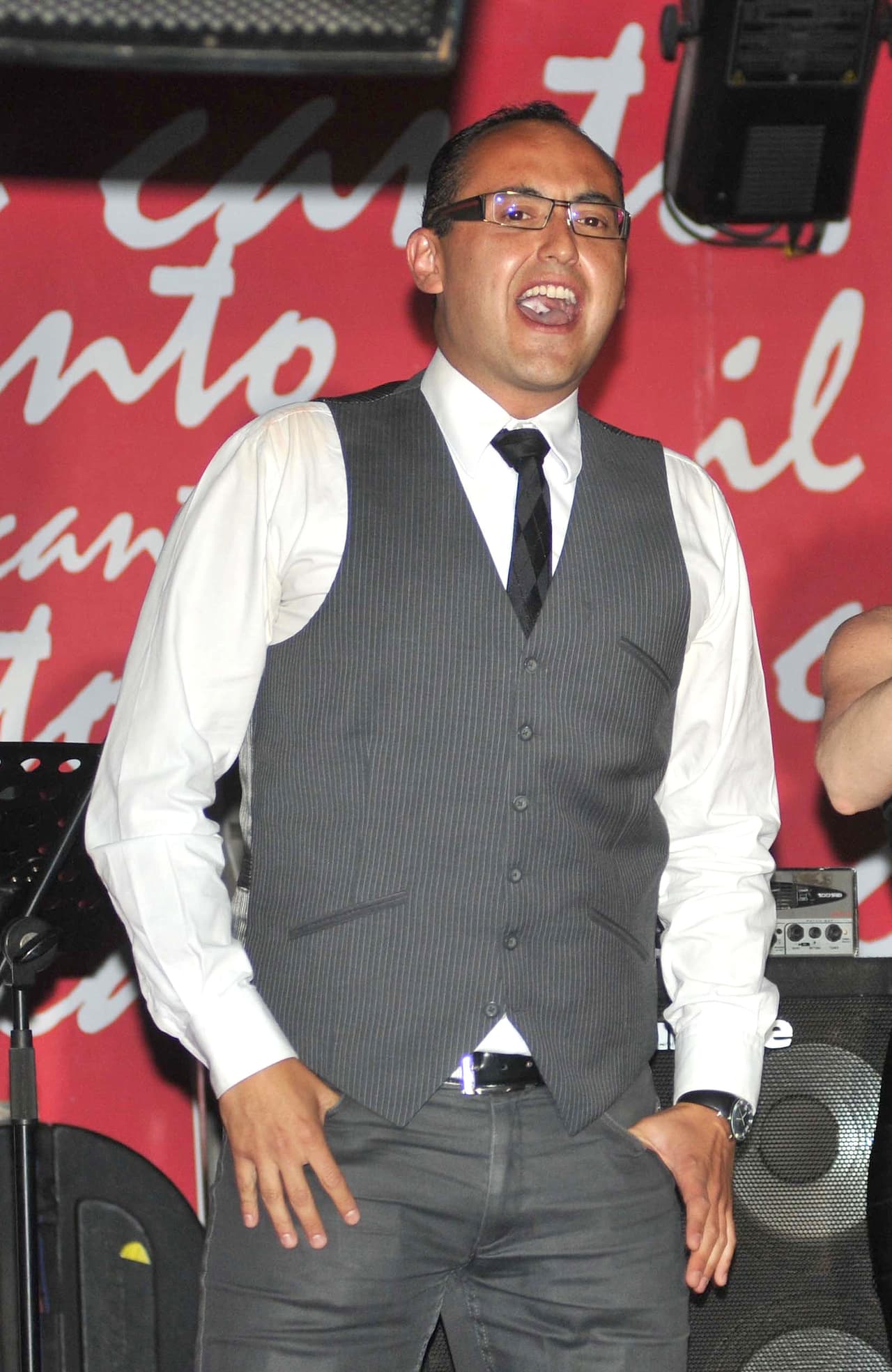 "Soy homosexual o como dicen, soy gay", dijo el conductor. Durante esa transmisión en Primero Noticias, Clark aseguró que desde 2008 había luchado contra el consumo de drogas.