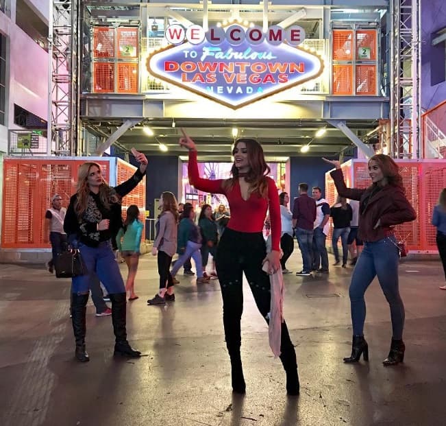 Clarissa Molina, Aleyda Ortíz y Ligia Uriarte llegaron a Las Vegas para disfrutar de la fiesta de Latin GRAMMY 2016.