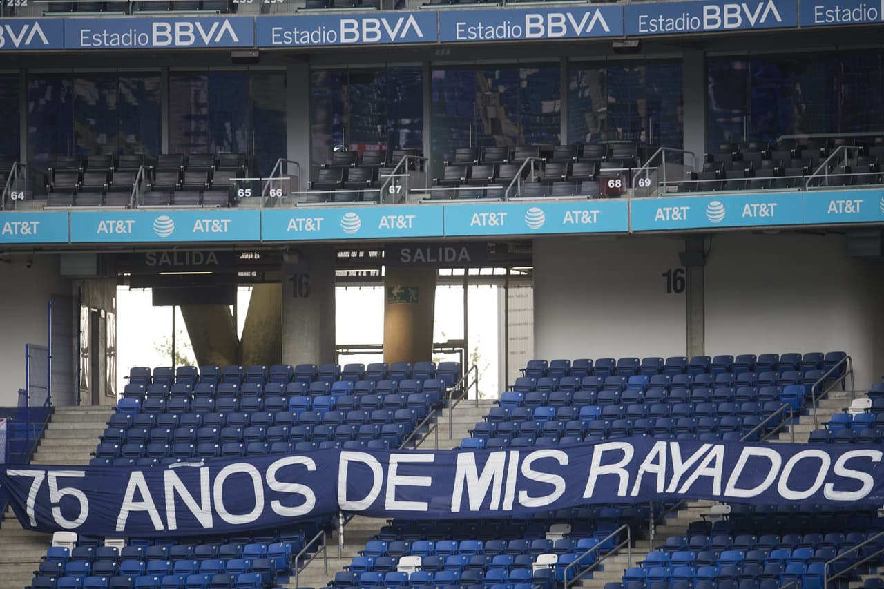 El partido amistoso se realizó en el marco del 75 aniversario de los Rayados de Monterrey.