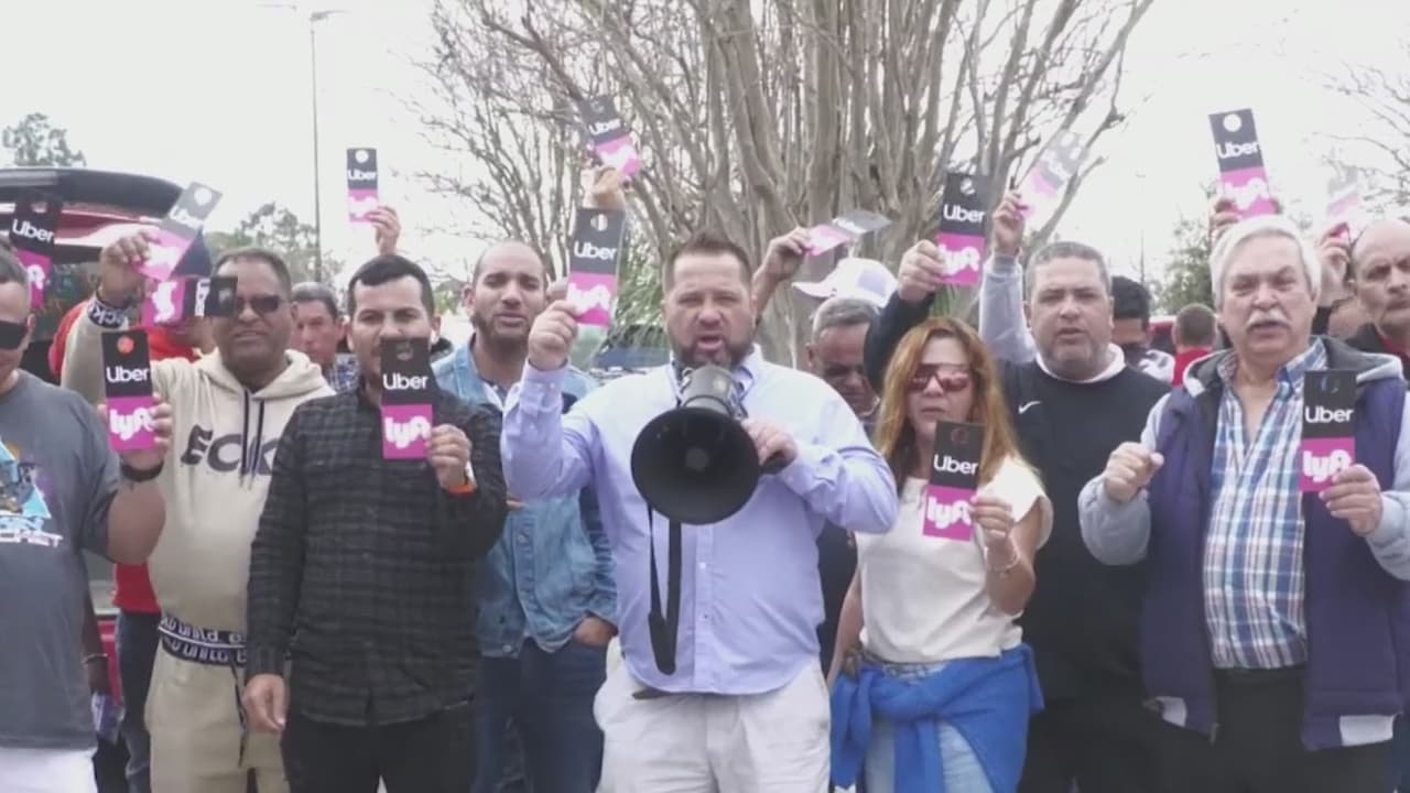 Conductores de Uber y Lyft se unen para exigir mejores condiciones laborales en Florida Central