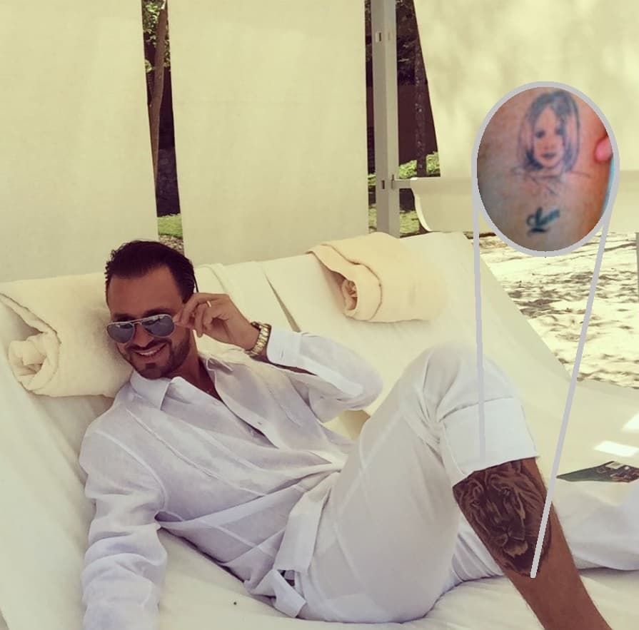 Pero la relación empezó a mostrar fisuras desde septiembre de 2015, cuando Cristian Zuarez eliminó el tatuaje de la cara de Laura Bozzo, que se había hecho en 2009. Aunque no terminaron, trascendió en distintos medios que habían tenido una crisis de pareja.