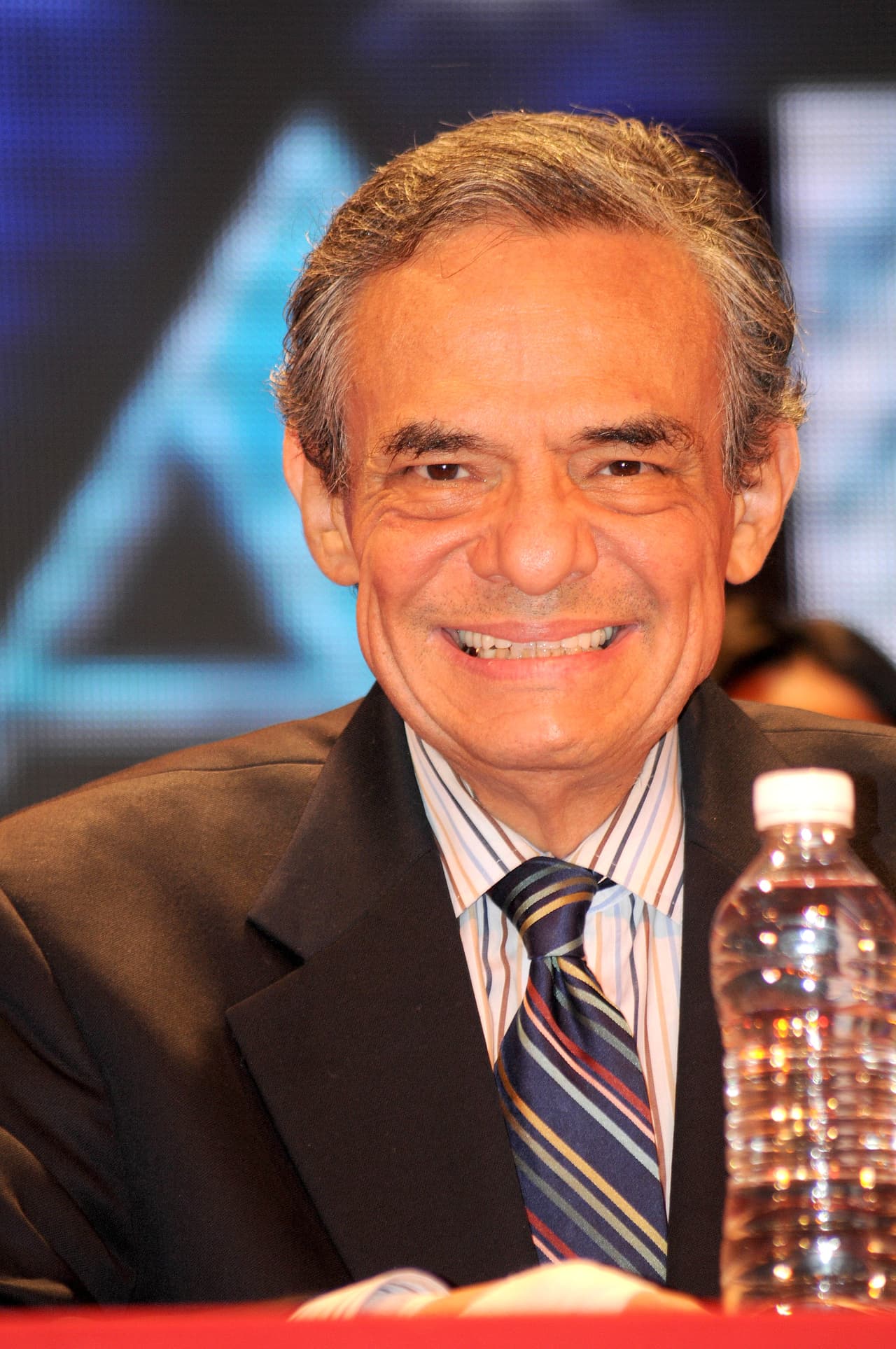 Laura Núñez, exrepresentante del cantante, reveló en una entrevista con el periodista mexicano Javier Poza, que el cuerpo de 
<b><a href="https://www.univision.com/famosos/con-su-tumba-a-jose-jose-le-cumpliran-un-deseo-esto-se-sabe-de-los-funerales-del-principe-de-la-cancion-fotos">José José será repatriado</a></b> a México y enterrado en el Panteón Francés de la capital junto a su madre.