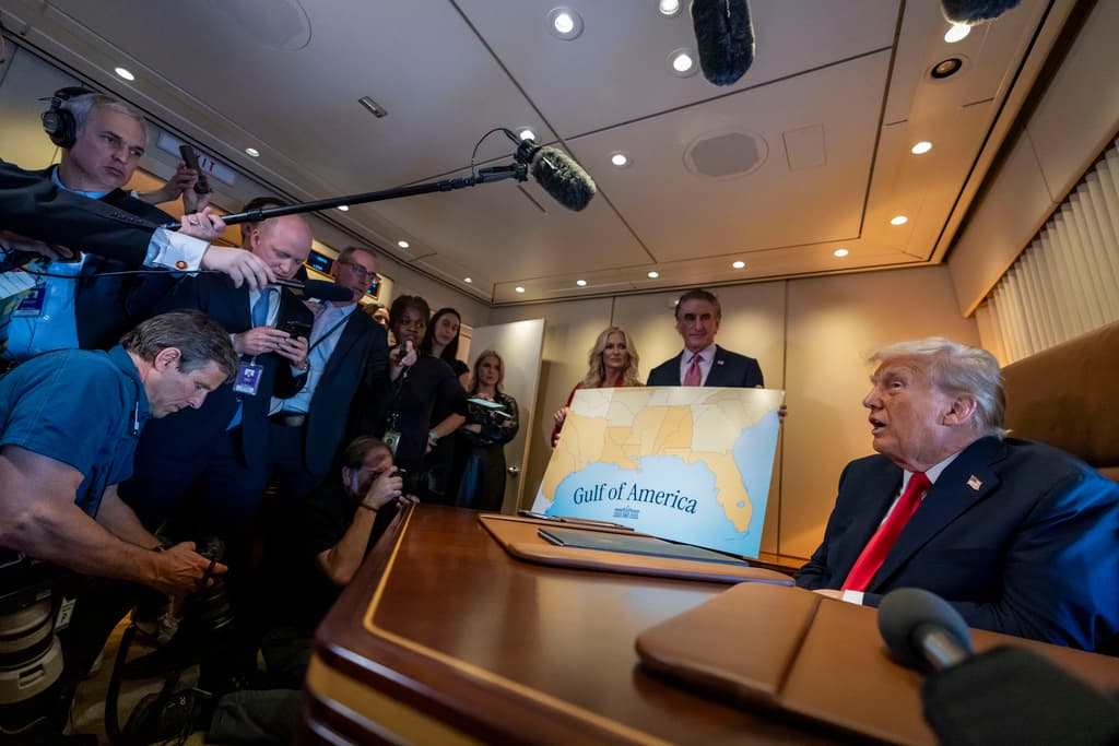 Gobierno de Trump | En vivo | Más aranceles de Trump: dice que fijará una tarifa de 25% a las importaciones de acero y aluminio