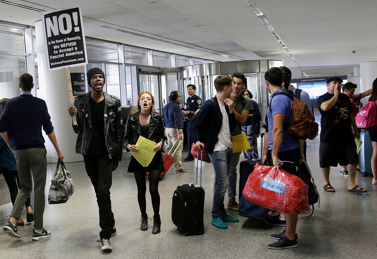 Fiscal de Hawaii solicita a un tribunal ampliar los límites a la 'familia cercana' estipulados en el veto migratorio