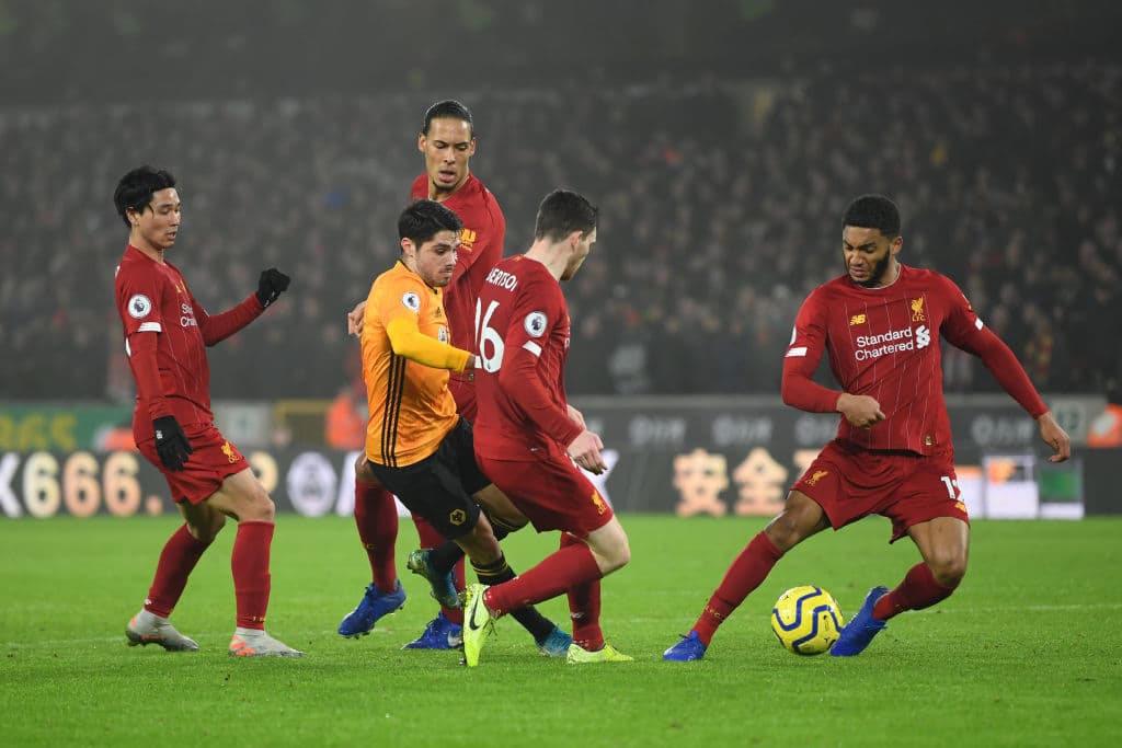 Con goles de Jordan Henderson y Roberto Firmino, Liverpool gana y alarga su racha de victorias a 14.