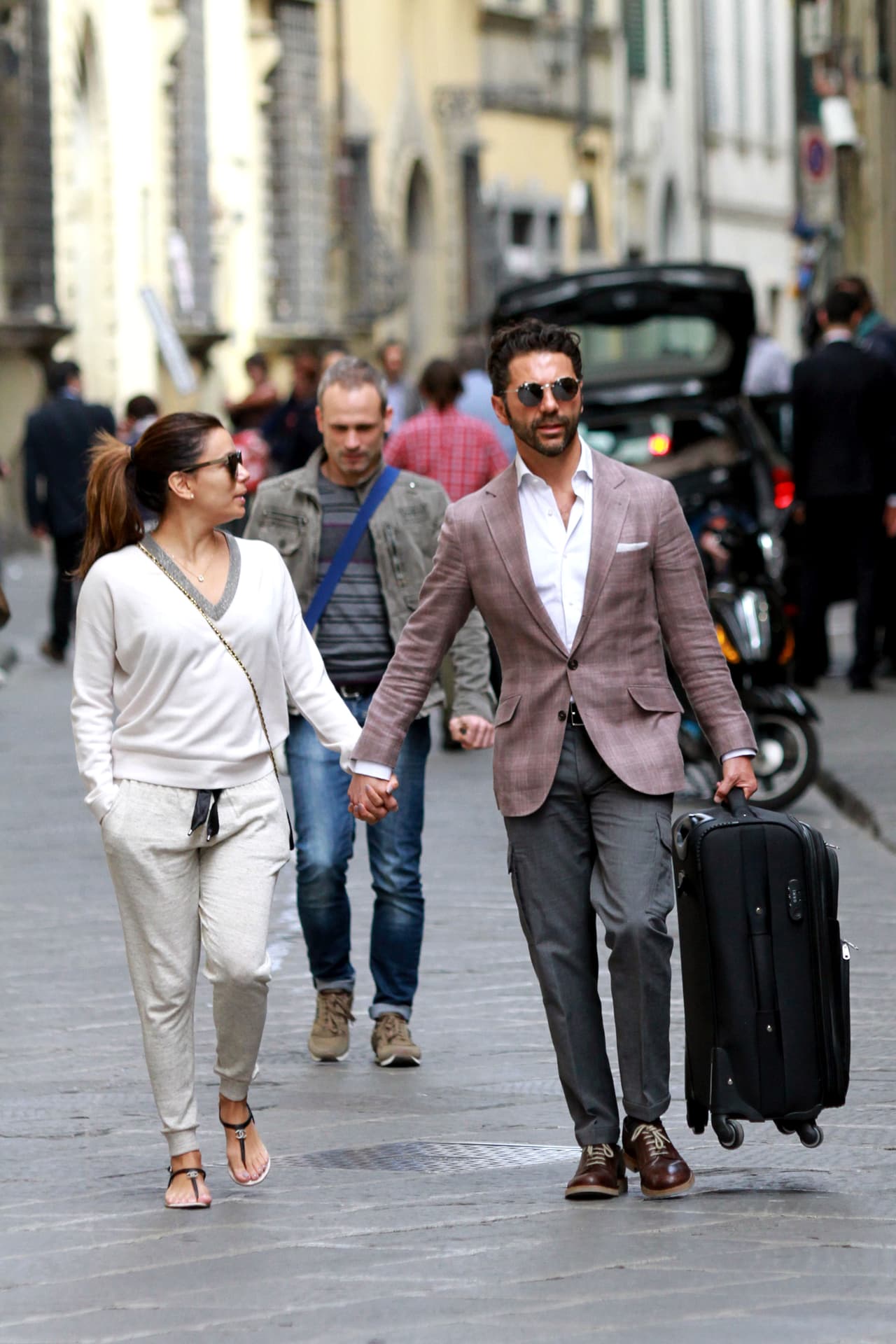 Aunque Pepe se las tuvo que arreglar con la maletita.