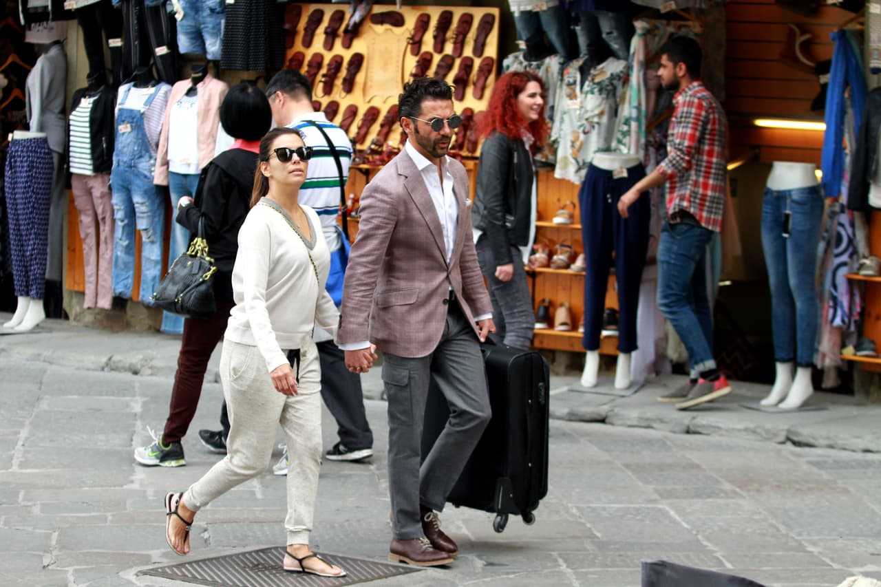 Tuvieron que cargar con la maleta por todo Florencia.