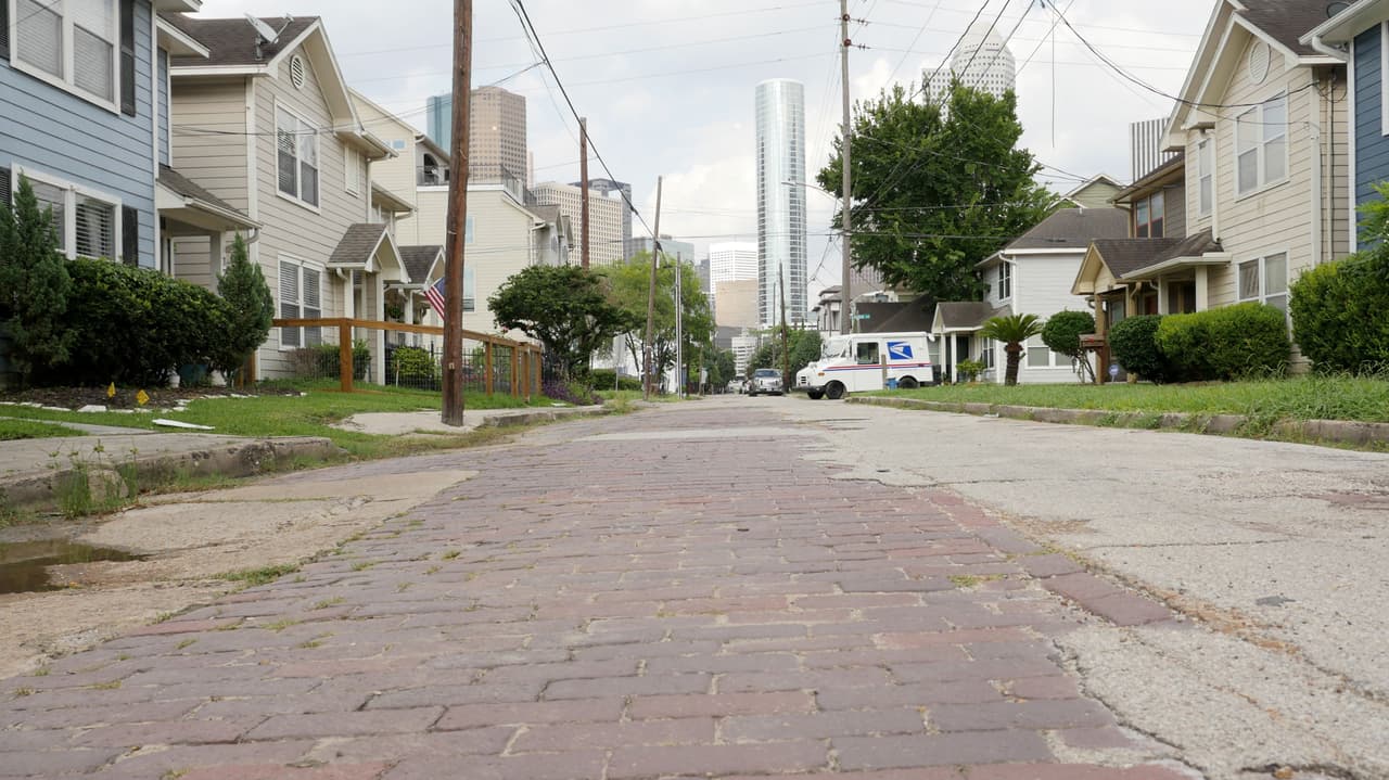 Para definir cuáles son los mejores barrios, Niche se basó en: 
<br>
<br>
<b>- La calificación de los colegios públicos.</b>
<br>
<b>- Los niveles de Delincuencia y Seguridad.</b>
<br>- El cuidado de las Viviendas.
<br>- La oferta en Vida nocturna.
<br>- La calidad de vida para establecer una familias.
<br>- Diversidad.
<br>- Empleo.
<br>- Clima.
<br>- Coste de la vida.
<br>- Zonas habilitadas para mejorar la salud y forma física.
<br>- Actividades al aire libre.
<br>
<b>- Tiempo en los Desplazamientos.</b>
<br>
<br>Y, a cada uno, le otorgó una calificación de: A, A+, A-, B-, C+, B+ y C.