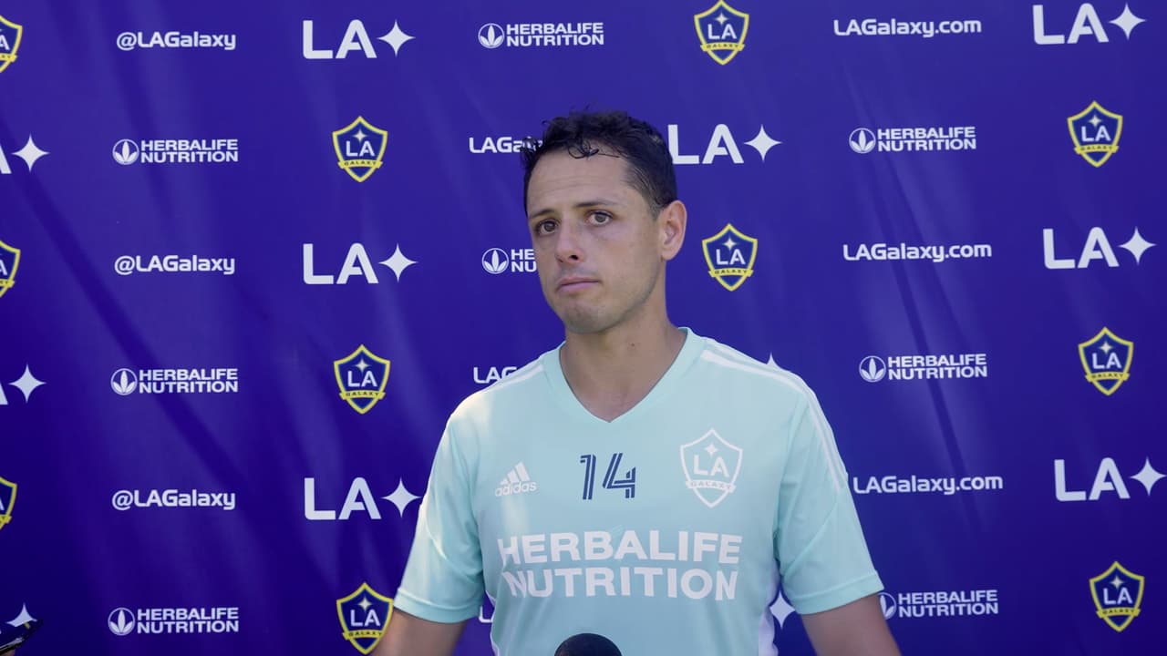 Chicharito responde a Carlos Vela: "Defenderé a los blancos a muerte"