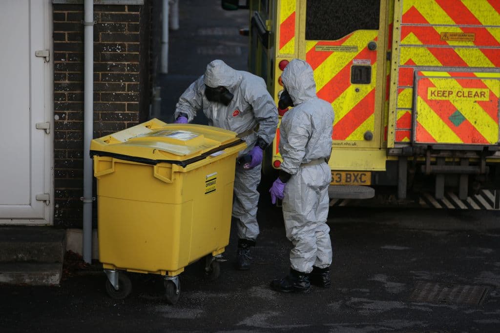 Unas 21 personas recibieron tratamiento médico en los días inmediatos al ataque, pero ninguno registró síntomas como los Skripal.