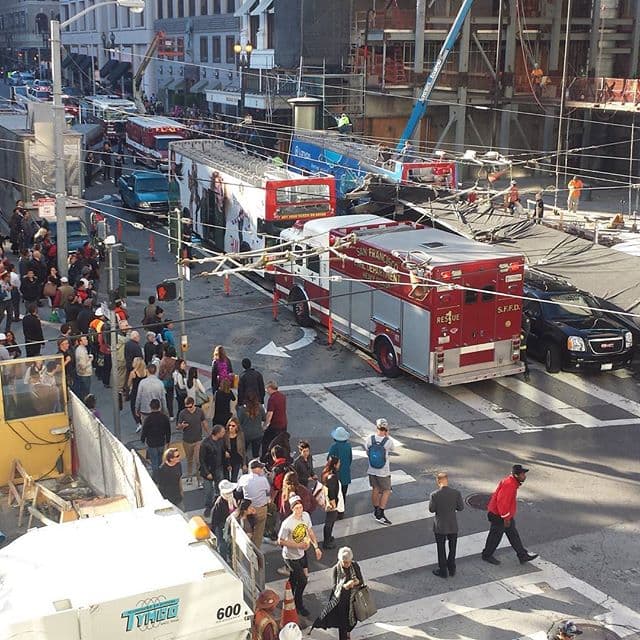 Al menos 20 heridos tras choque de bus turístico en San Francisco