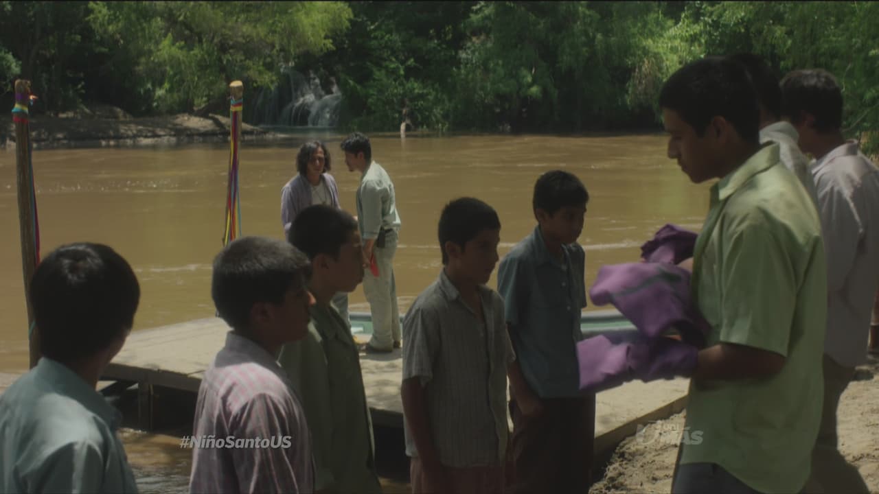 En tanto los niños comienzan su camino de peregrinación.
