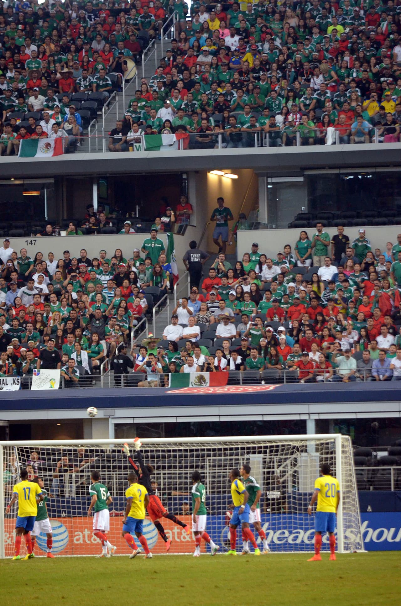 Un partido lleno de emociones en el 'Cowboys Stadium' en Arlington