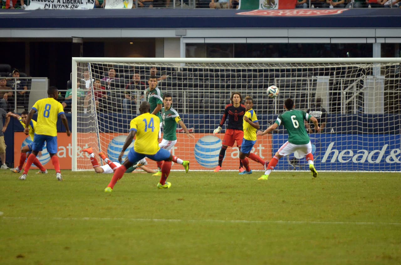 Un partido lleno de emociones en el 'Cowboys Stadium' en Arlington