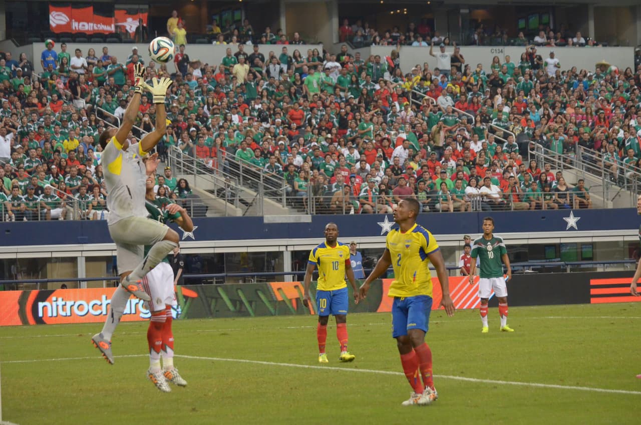 Un partido lleno de emociones en el 'Cowboys Stadium' en Arlington