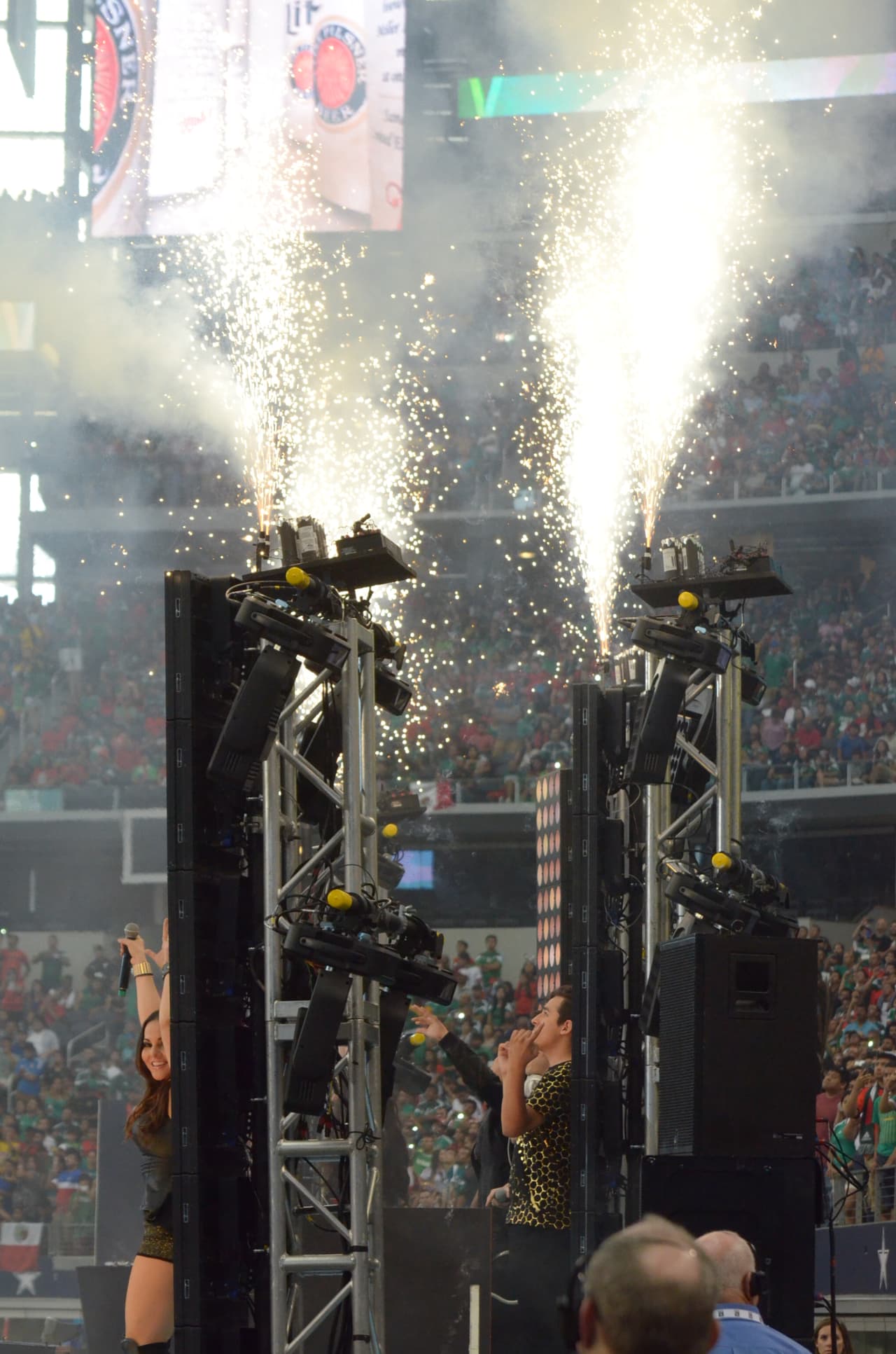 Un partido lleno de emociones en el 'Cowboys Stadium' en Arlington