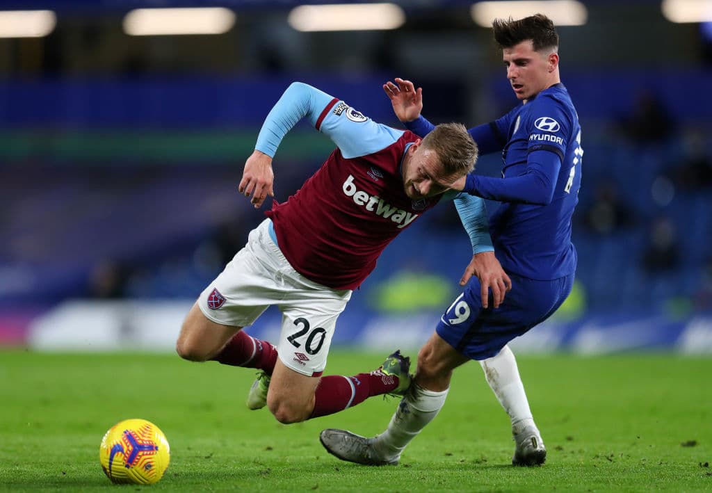 Thiago Silva (10’) abrió el marcador muy temprano en el juego. Abraham (78’, 80’) apareció para marcar doblete y convertir la goleada para los de Lampard. Chelsea cerrará el año enfrentando al Arsenal y, posteriormente, al Aston Villa. Los ‘Blues’ legaron a 25 unidades y acarician la zona de Champions. Pulisic jugó 84 minutos del cotejo.