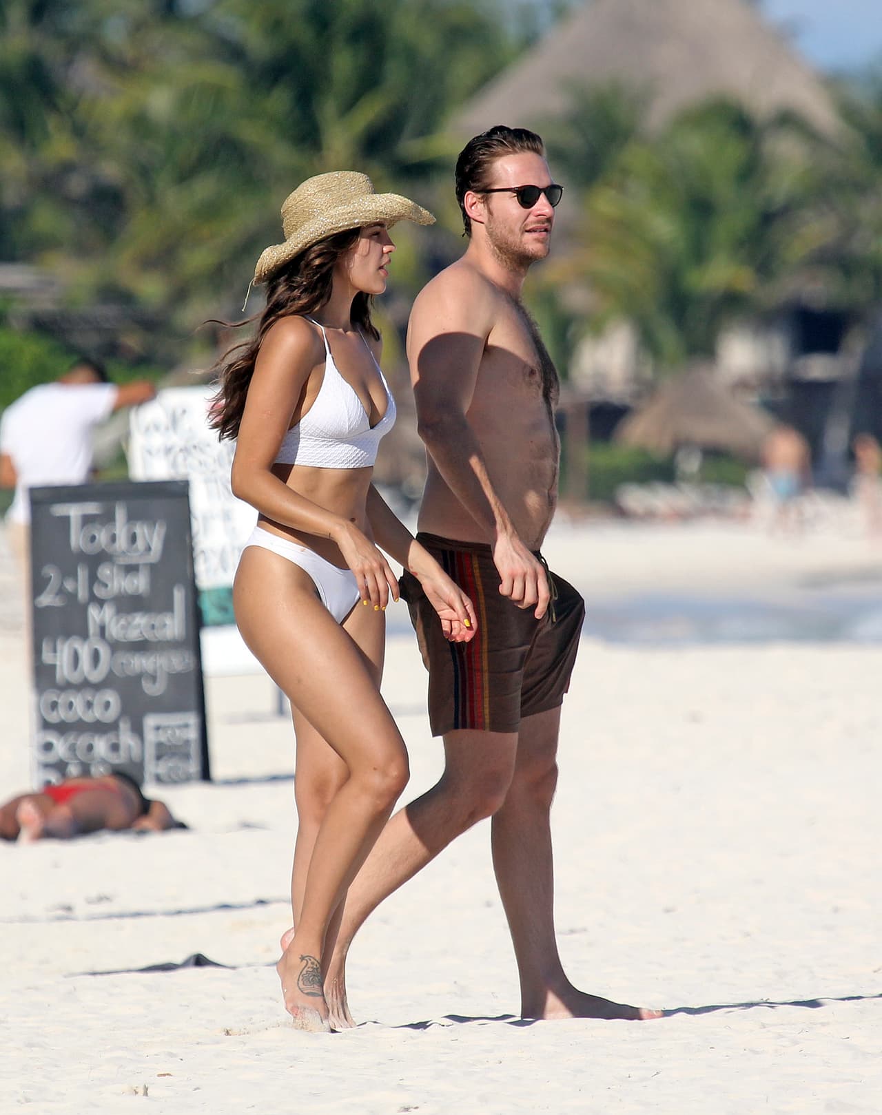 No obstante, este romance también fue fugaz. Los rumores de separación iniciaron a finales del verano del 2019 y para noviembre de ese año, los actores se dejaron de seguir en redes sociales, dando pie a las especulaciones de su quiebre.