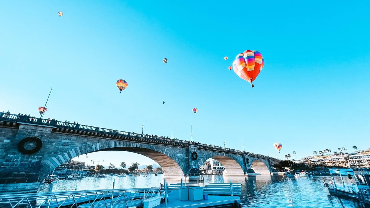 <b>13th Annual Havasu Balloon Festival & Fair</b>
<br>18 de enero de 2024, 12:00 pm - 10:30 pm.
<br>Lake Havasu State Park, 171 London Bridge Rd. Lake Havasu City
<br>Admisión General: $20 (Niños menores de 10 entran gratis).