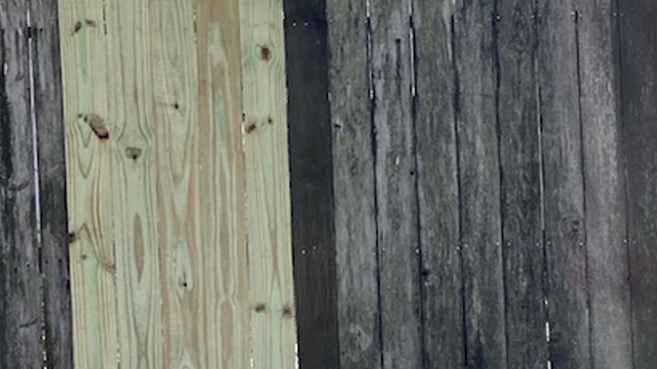 Golden salió del automóvil y huyó a pie escondiéndose en la casa de uno de los vecinos, donde Evo lo encontró minutos más tarde.