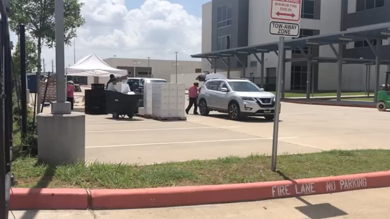 Escuela Preparatoria Milby, 1601 Broadway St. lunes y jueves de 10:00 am a 1:00 pm.