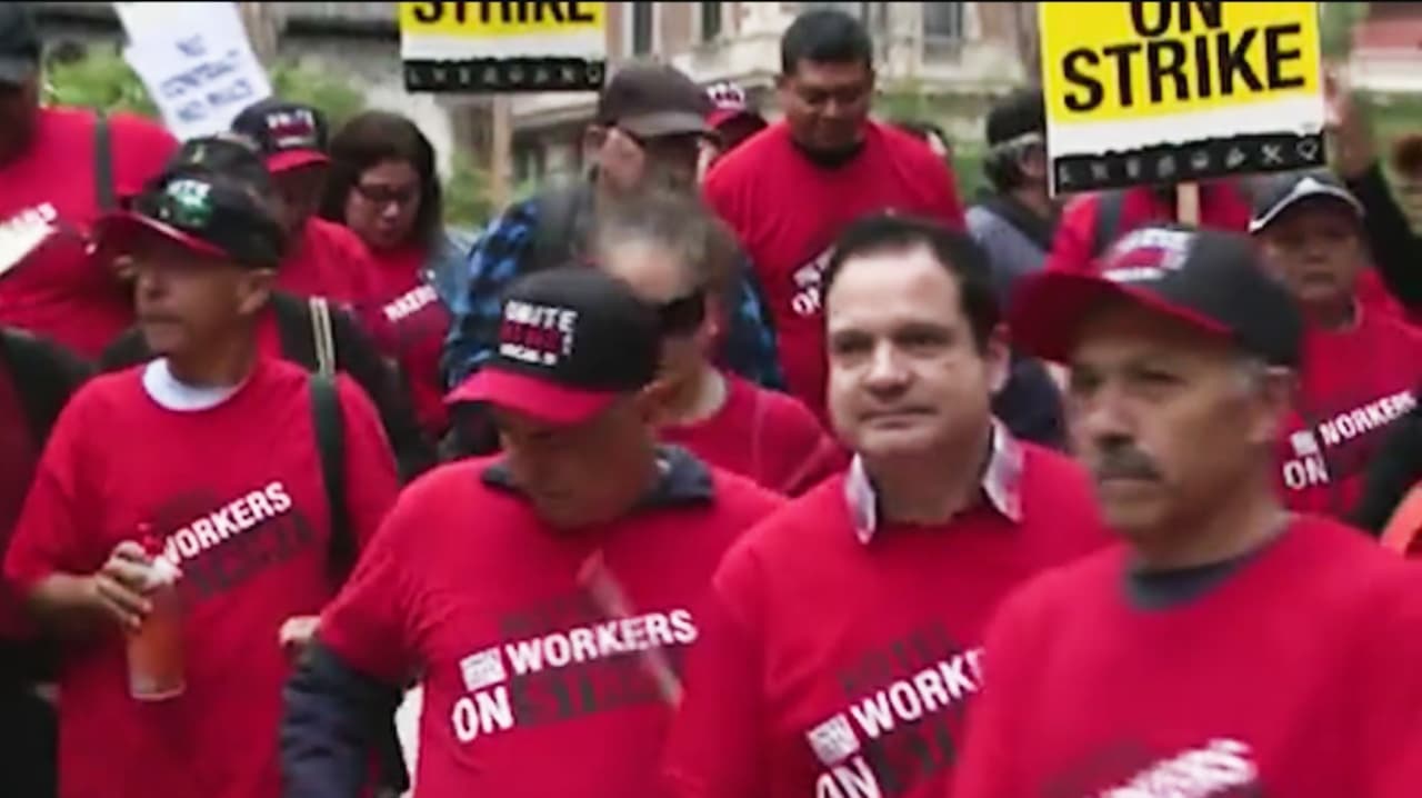 Trabajadores del SoFi amenazan con huelga durante el Mundial si no retiran a ICE