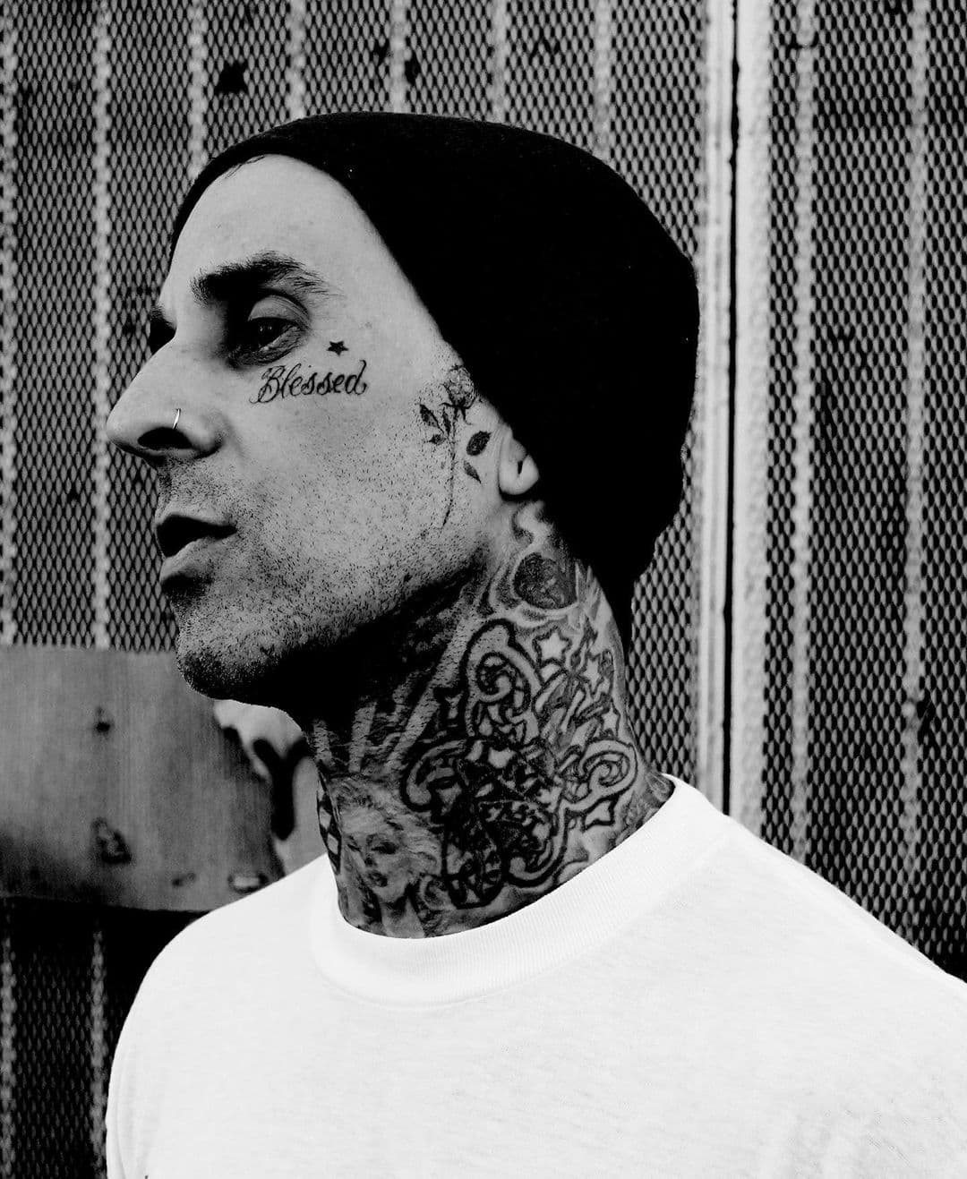 Los hijos de Barker han alimentado los rumores de compromiso en el pasado, a menudo publicando sobre la relación de su padre con Kardashian.